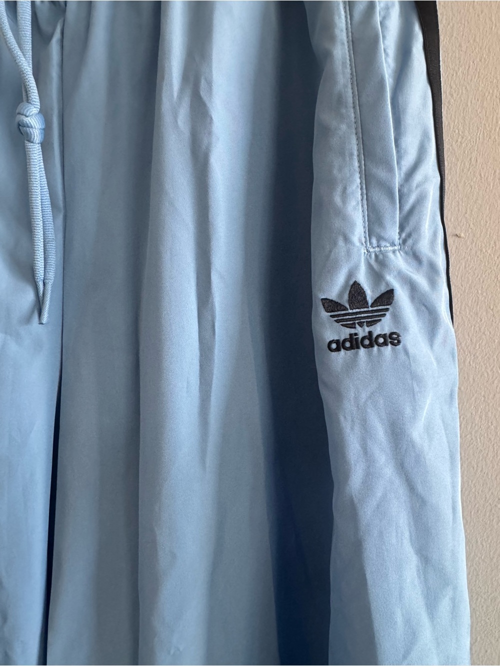 ADIDAS ADICOLOR FIREBIRD OVERSIZED TRACK PANTS NWT - Picture 5 of 8